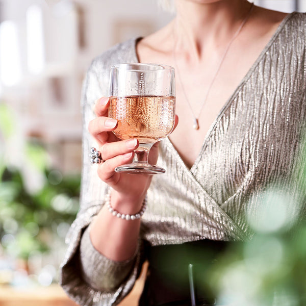 Entertaining with Elegance: How to Host a Beautiful Gathering with Maison & Mer