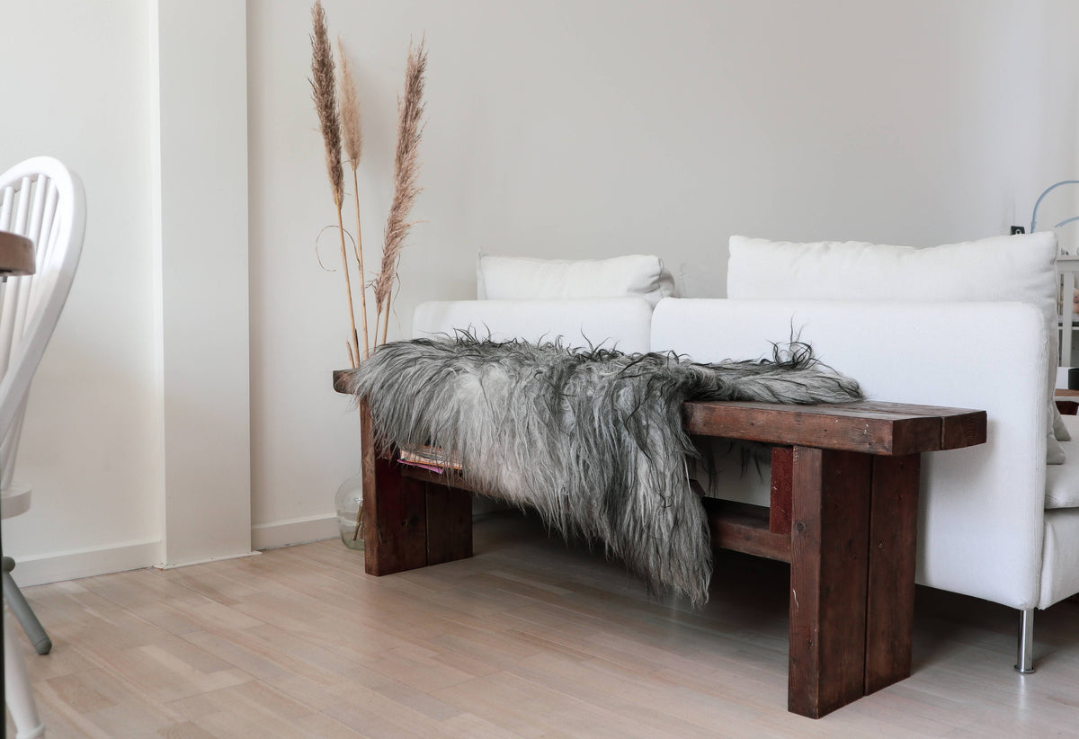 Icelandic Sheepskin Natural Gray Long Wool 90–100 cm