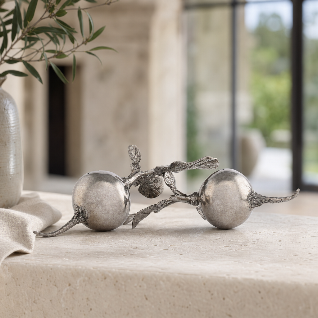 Radish Salt & Pepper Set