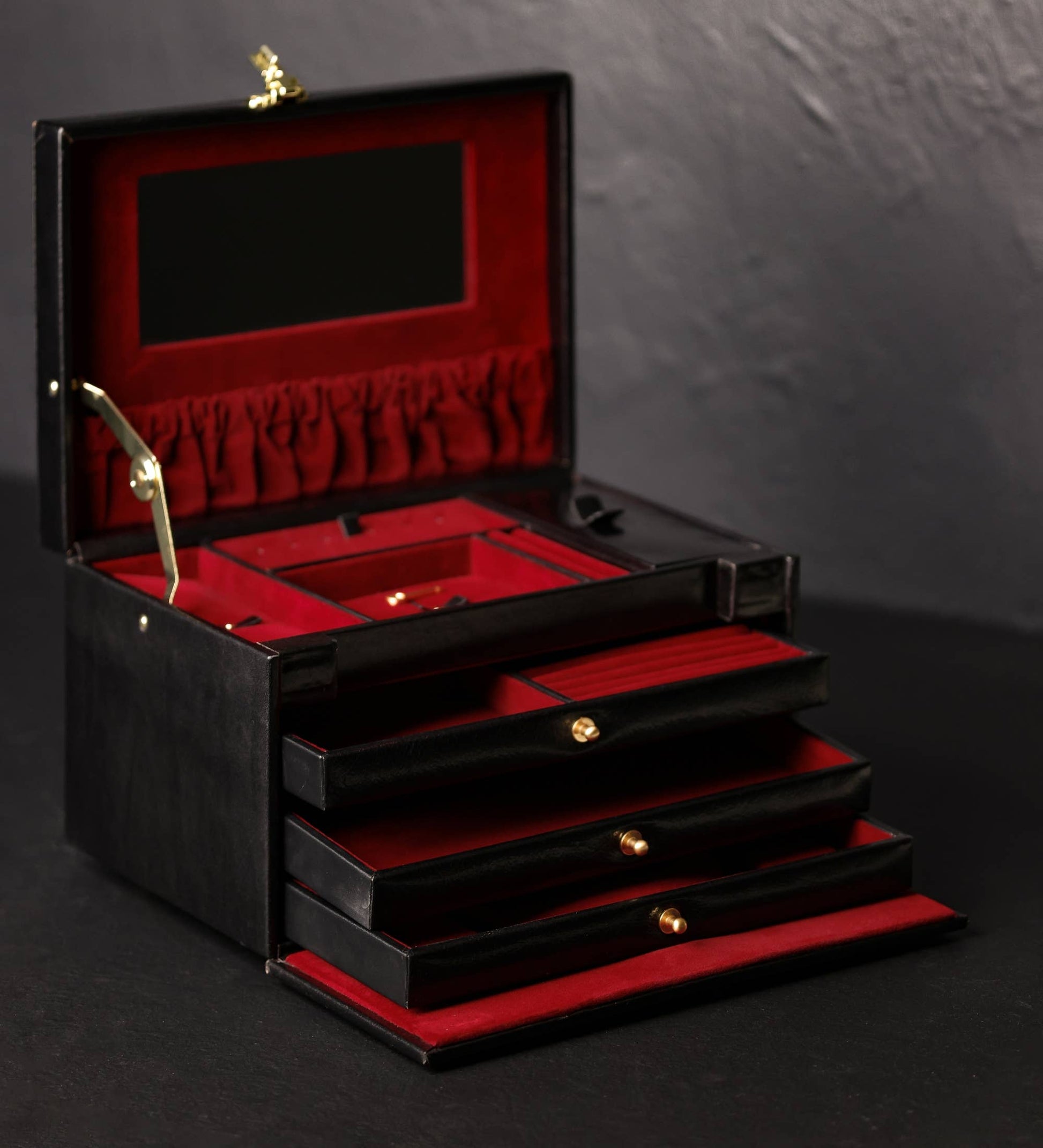 Italian Leather Jewelry Box - The Portrait of a Lady