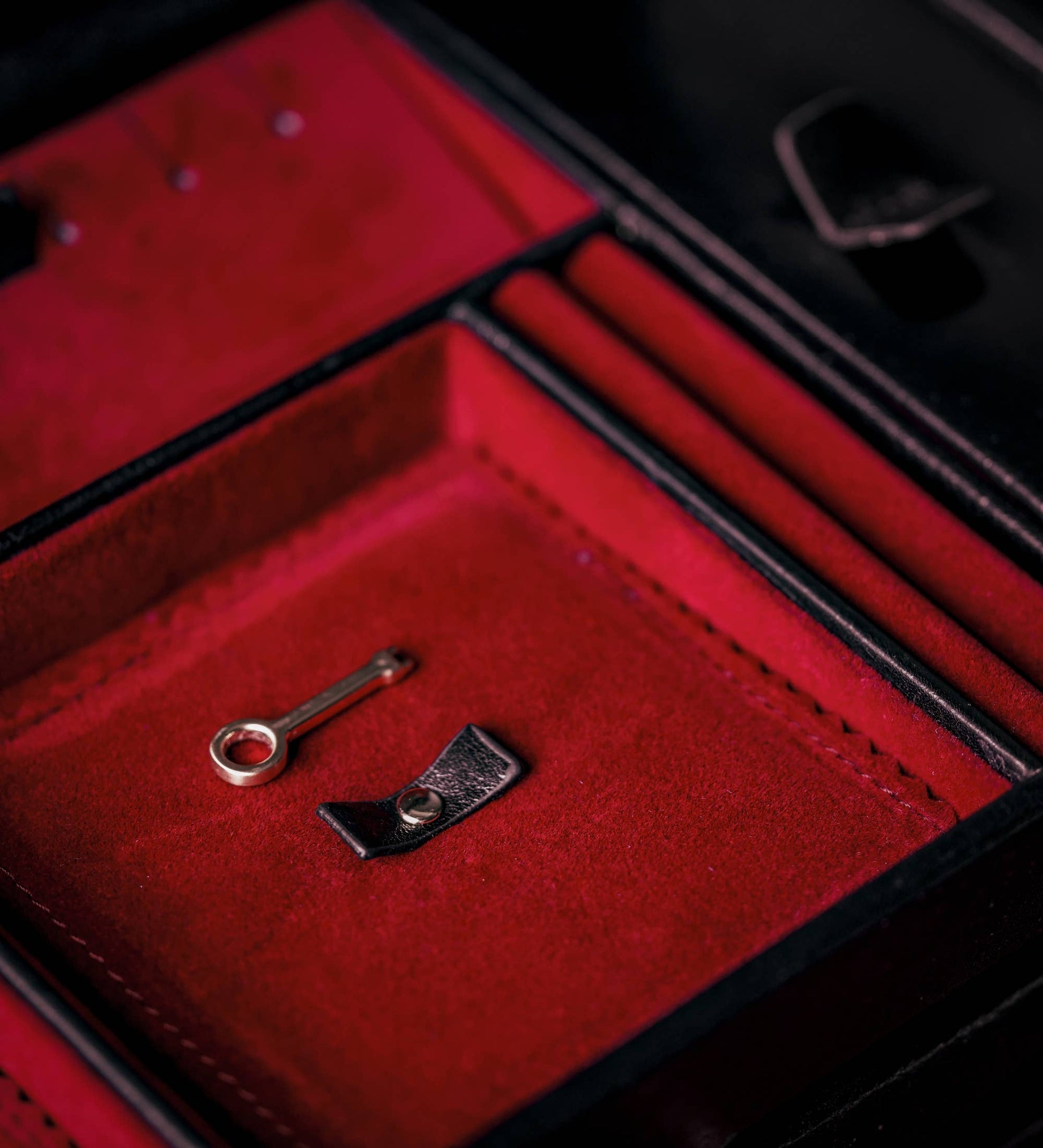 Italian Leather Jewelry Box - The Portrait of a Lady