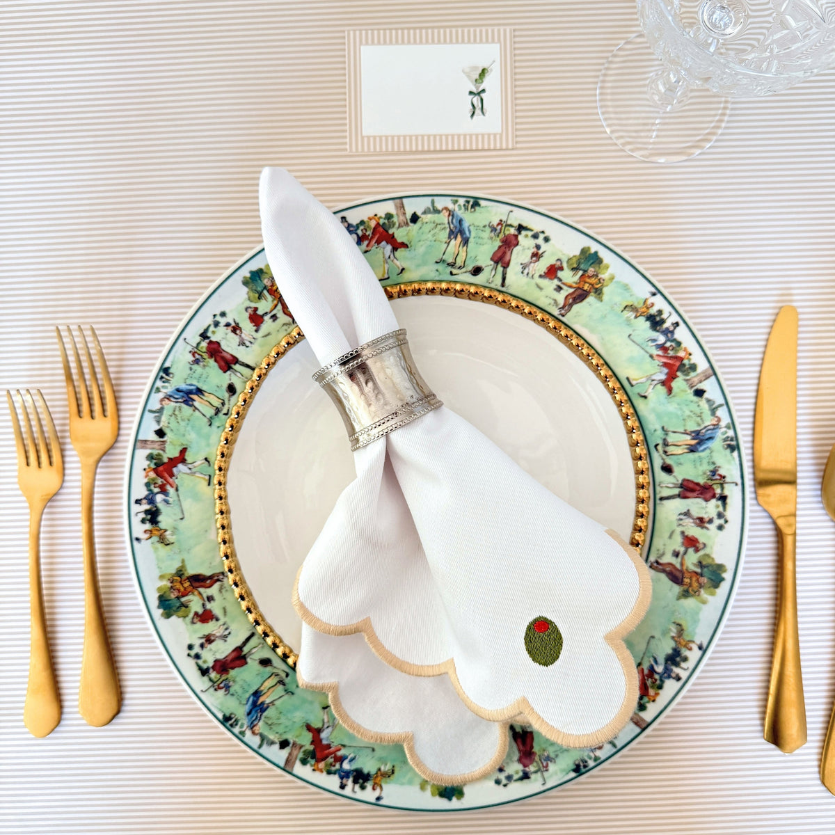 Scalloped Olive Embroidered Dinner Napkins