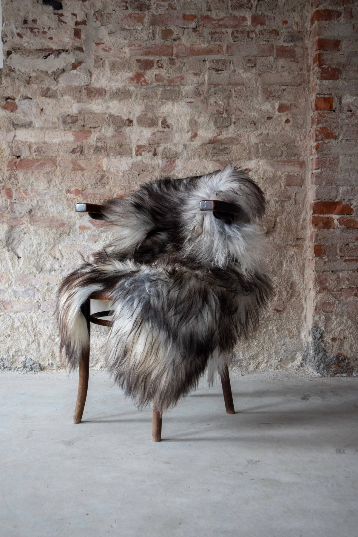 Icelandic Sheepskin Natural Gray Long Wool 90–100 cm