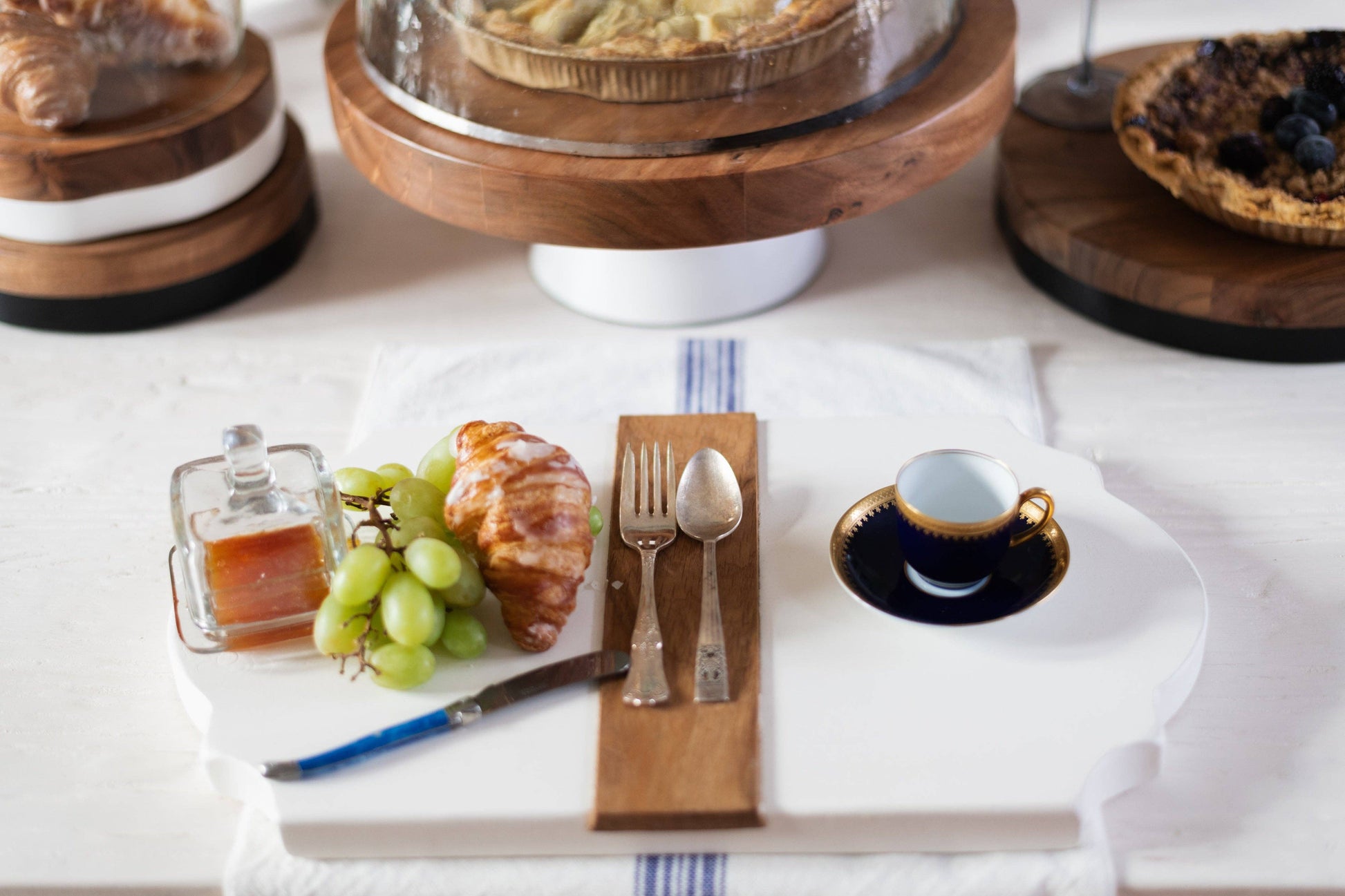 Maison Trefoil Wood Cheese Board Charger, Navy Blue