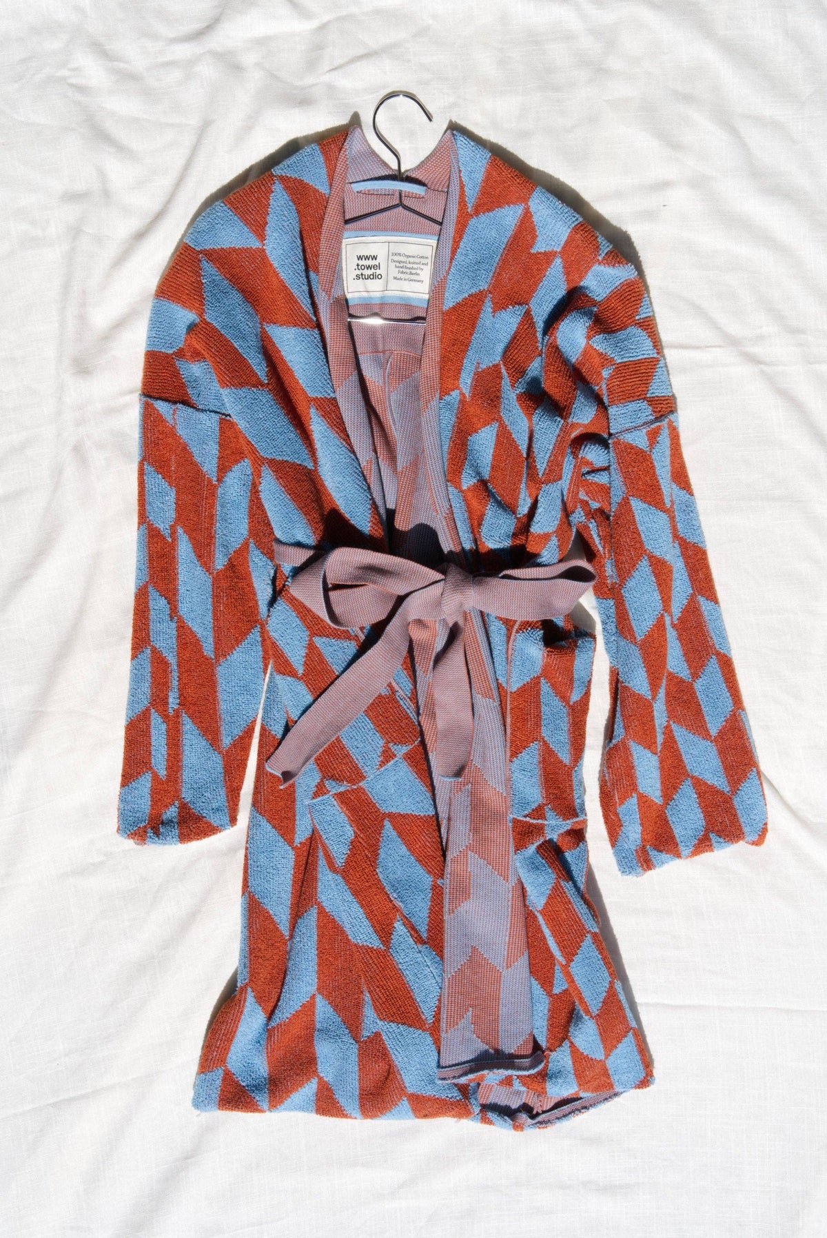 Arrow Tail Bathrobe | Sky & Brick