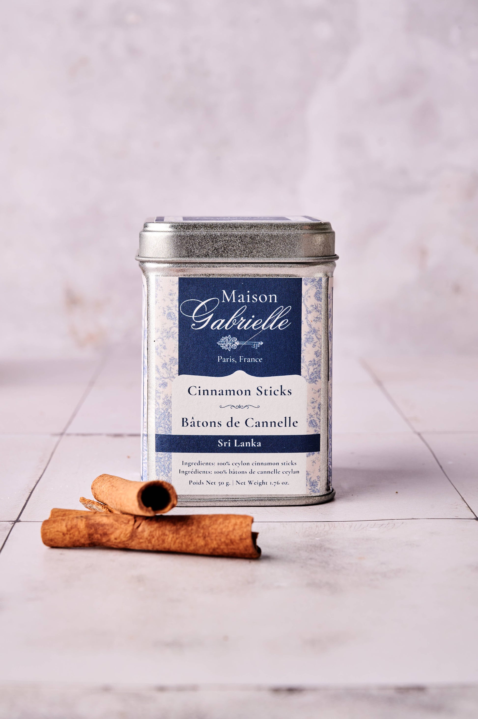 Maison Gabrielle- Ceylon Cinnamon Sticks Épicière Tin 50 G