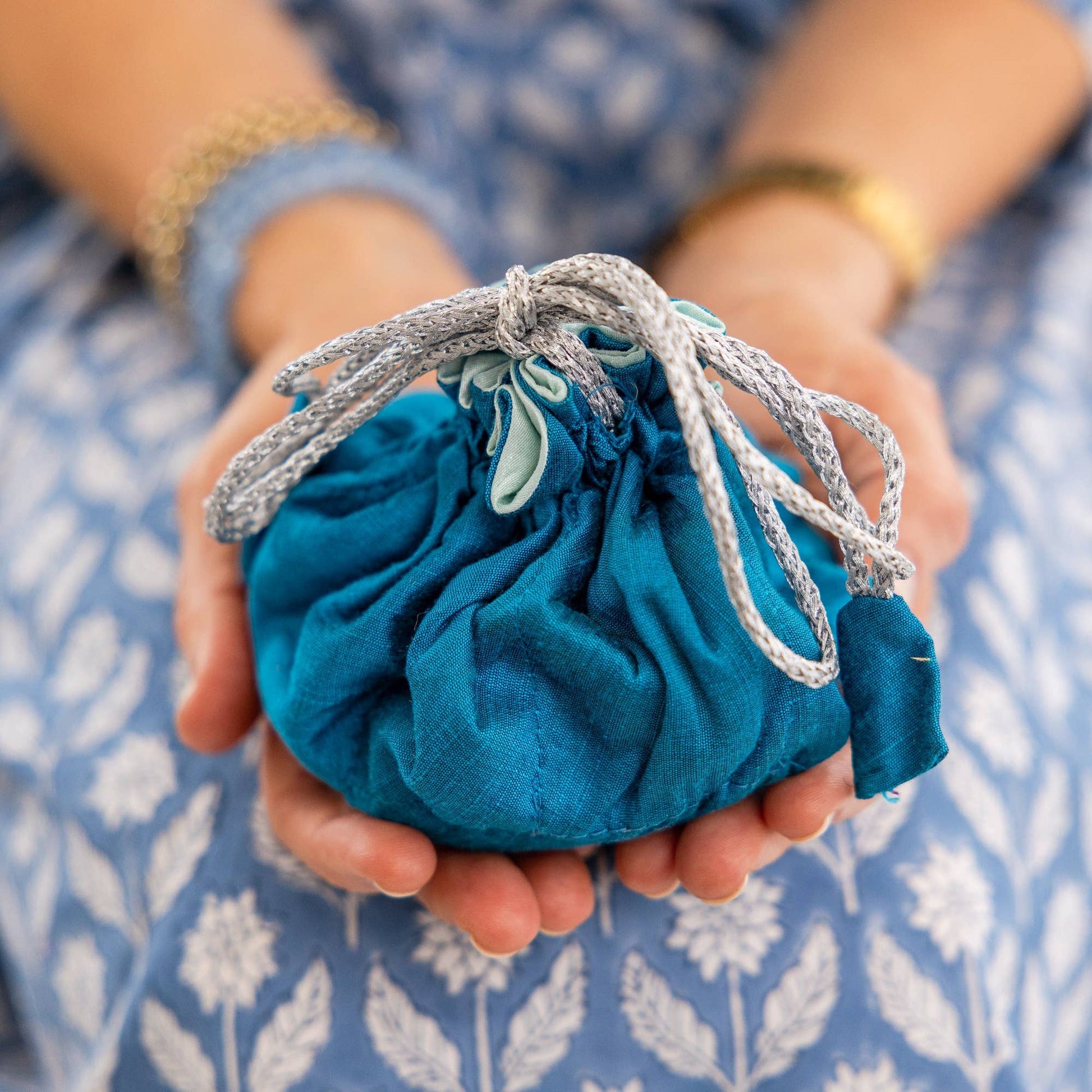 Maison Jet set Jewelry Bag Medium- Turquoise/Robins Egg Blue