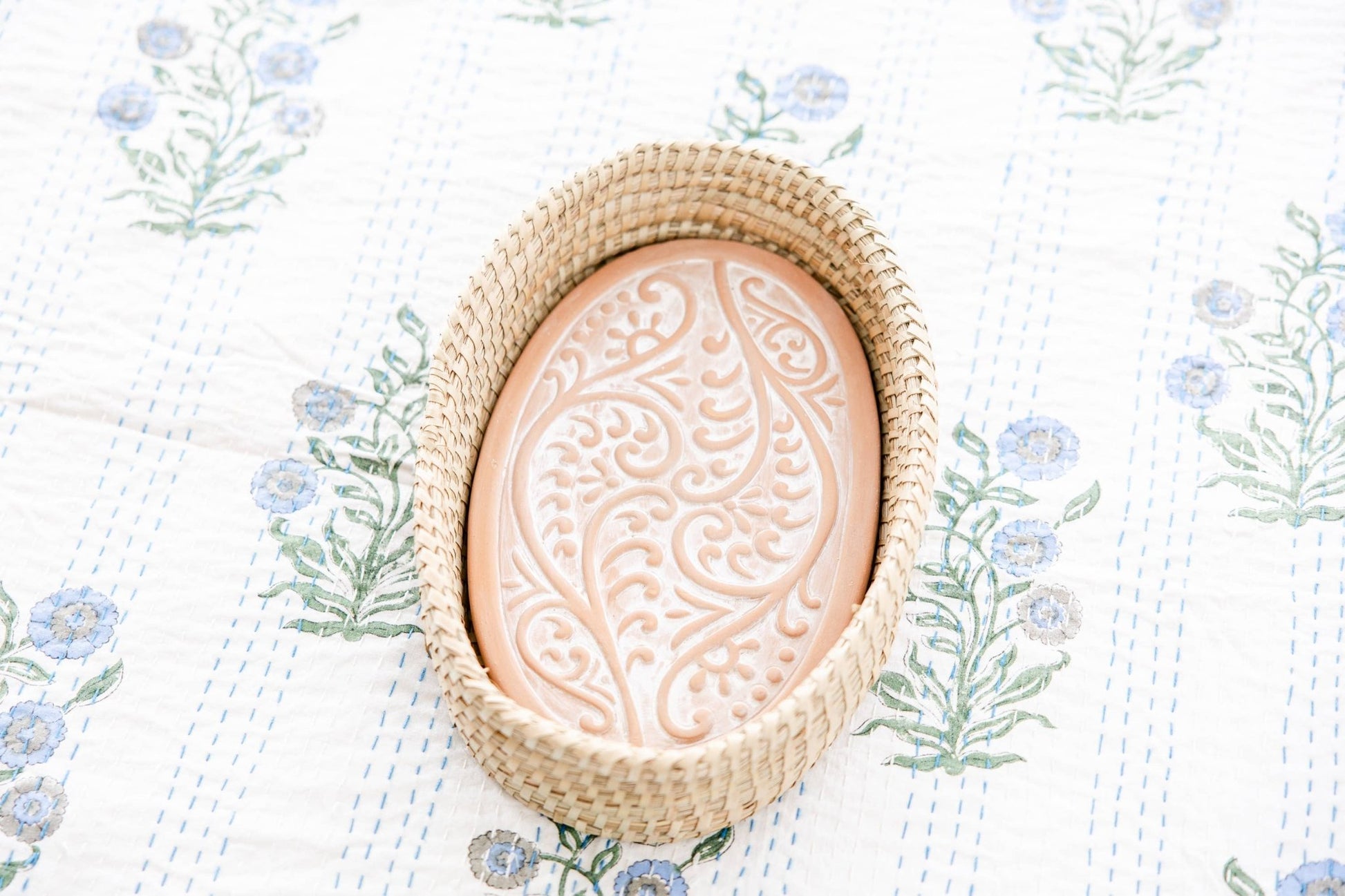 Oval Vine Bread Warmer Basket - Maison and Mer